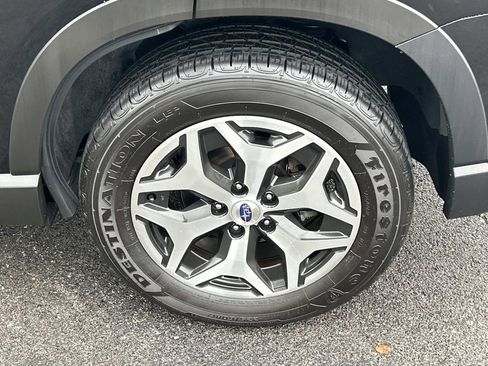 Used 2022 Subaru Forester Premium image 15