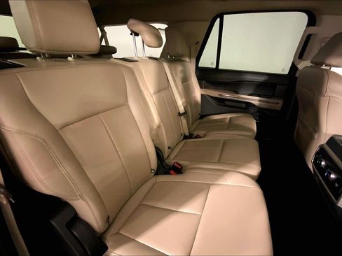 Used 2024 Ford Expedition Max XLT image 23