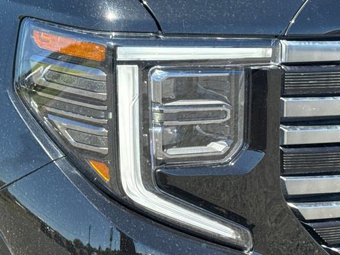 Used 2026 GMC Sierra 1500 AT4 w/ AT4 Premium Package AWD/4WD image 46