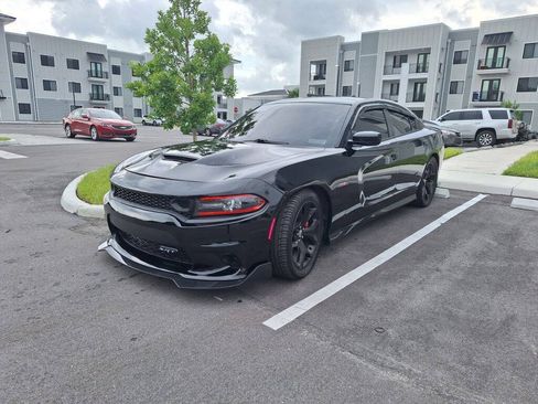 Used 2018 Dodge Charger R/T Scat Pack RWD image 2