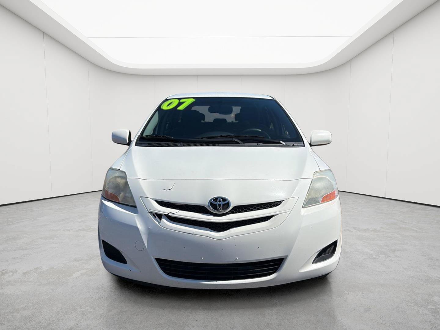 Used 2007 Toyota Yaris Sedan w/ Convenience Pkg FWD image 2