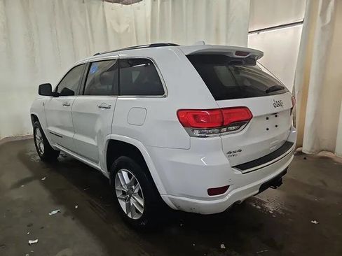 Used 2017 Jeep Grand Cherokee Overland AWD/4WD image 5