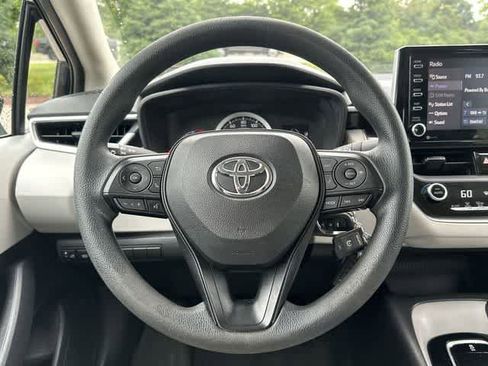 Used 2021 Toyota Corolla LE FWD image 7