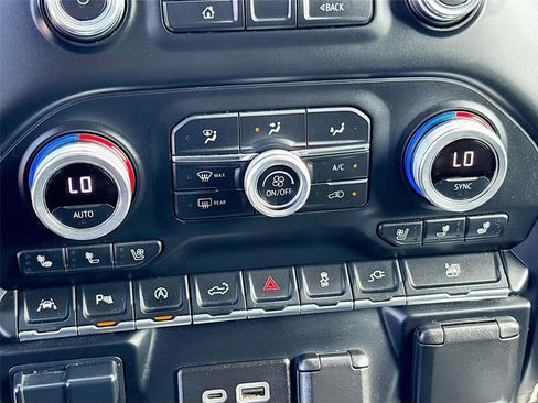 Used 2020 Chevrolet Silverado 1500 LTZ w/ LTZ Plus Package AWD/4WD image 16