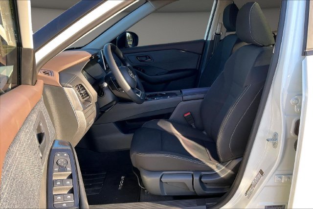 Certified 2023 Nissan Rogue S FWD image 22