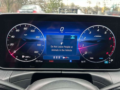 Used 2025 Mercedes-Benz C 300 4MATIC Sedan image 23