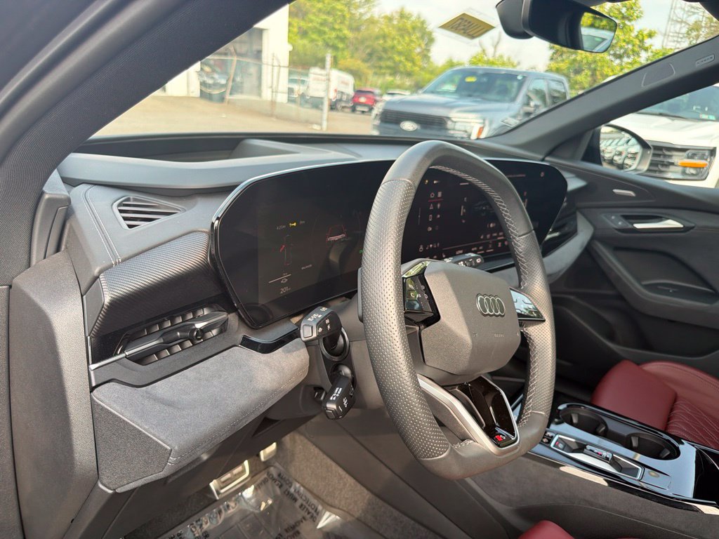 Used 2025 Audi SQ6 e-tron Premium Plus w/ Premium Plus AWD/4WD image 20