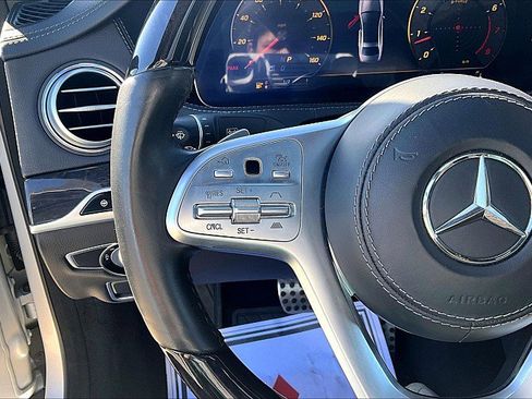 Used 2018 Mercedes-Benz S 560 4d Sedan S560 image 19