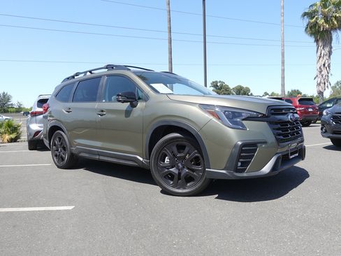 Used 2023 Subaru Ascent Onyx Edition Limited AWD/4WD image 4