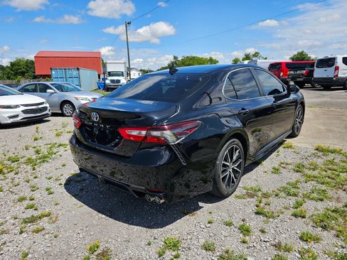 Used 2023 Toyota Camry SE FWD image 15