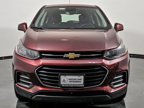 Used 2017 Chevrolet Trax LS AWD/4WD image 4