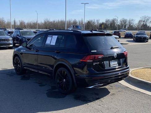 Used 2021 Volkswagen Tiguan SE image 5