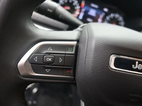 Used 2024 Jeep Compass Latitude AWD/4WD image 17