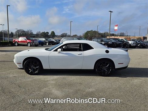Used 2020 Dodge Challenger SXT w/ Blacktop Package image 4