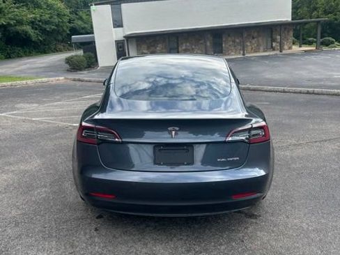 Used 2022 Tesla Model 3 Long Range AWD/4WD image 7