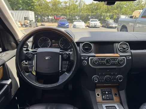 Used 2016 Land Rover LR4 HSE Silver Edition AWD/4WD image 36