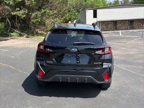Used 2025 Subaru Crosstrek 2.0i Premium image 8