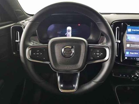 Certified 2023 Volvo C40 Recharge Core image 22