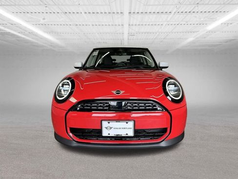 Certified 2025 MINI Cooper 2-Door Hardtop image 8