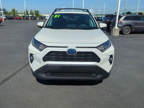 Used 2021 Toyota RAV4 XLE Premium AWD/4WD image 3