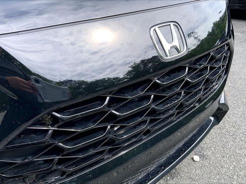 Used 2024 Honda HR-V EX-L image 32