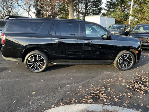 Certified 2024 Chevrolet Suburban RST w/ Luxury Package image 11