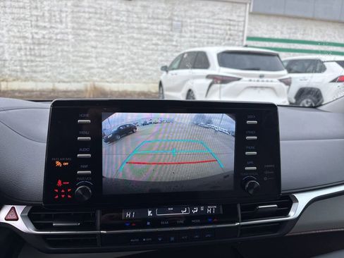 Used 2024 Toyota Sienna LE image 22