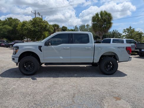 Used 2026 Ford F150 XLT w/ Equipment Group 302A MID AWD/4WD image 7