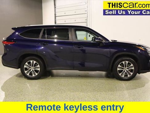 Used 2023 Toyota Highlander XLE image 8