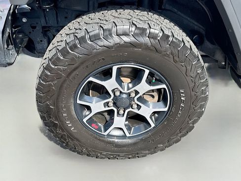 Used 2019 Jeep Wrangler Unlimited Rubicon image 26