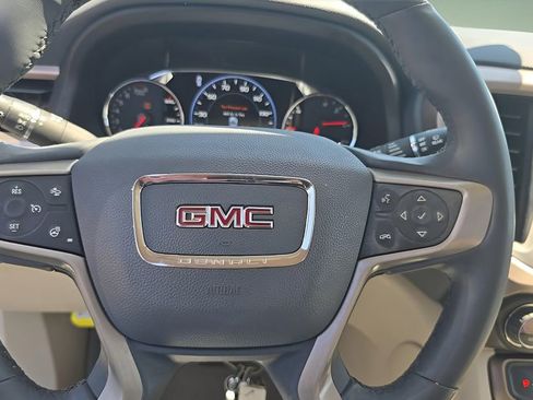 Used 2023 GMC Acadia Denali AWD/4WD image 2