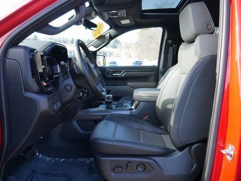 Used 2023 Chevrolet Silverado 1500 ZR2 w/ Technology Package image 15