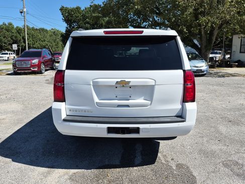 Used 2019 Chevrolet Suburban LT image 4
