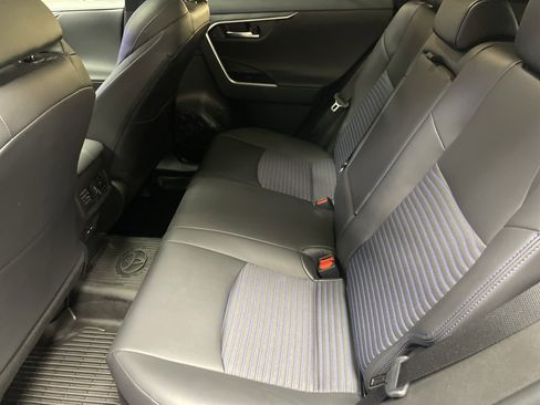 Certified 2025 Toyota RAV4 XSE w/ Weather Package AWD/4WD image 31