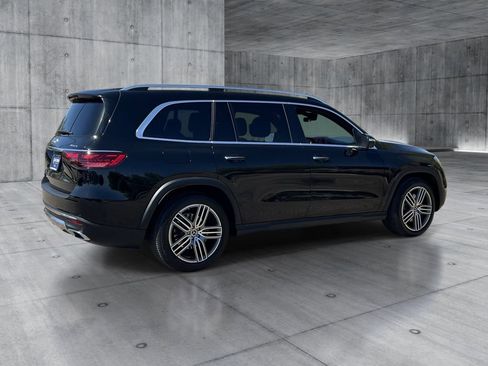 Used 2024 Mercedes-Benz GLS 450 4MATIC image 5
