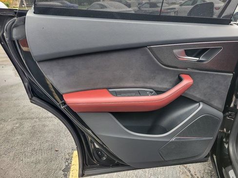 Used 2023 Audi SQ8 Prestige image 20