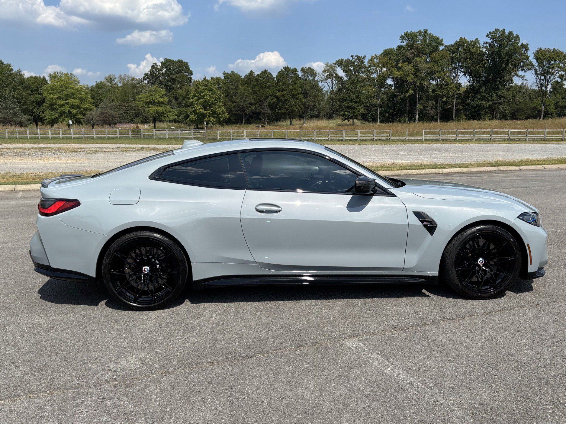Used 2023 BMW M4 xDrive Competition w/ M Carbon Exterior Package AWD/4WD image 8