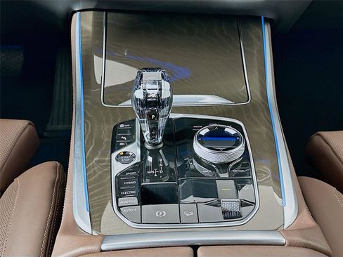 Certified 2022 BMW X5 xDrive45e w/ Executive Package image 17