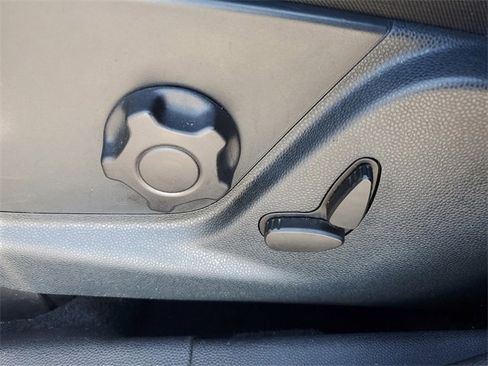 Used 2020 Ford EcoSport SE w/ SE Convenience Package image 11