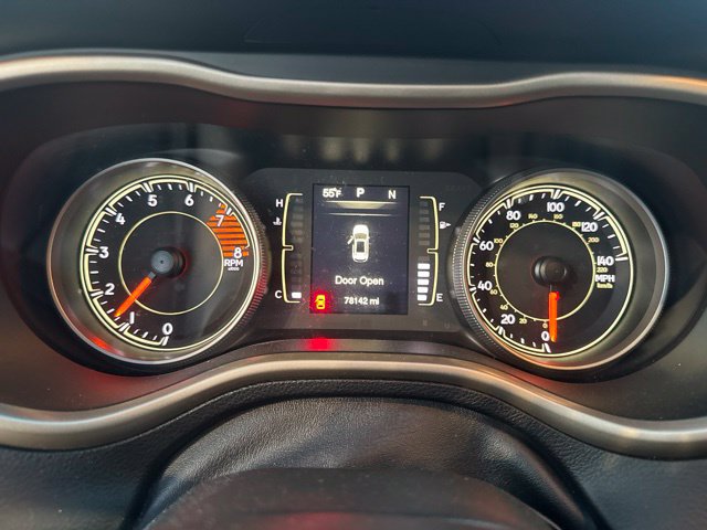 Used 2016 Jeep Cherokee Sport w/ Cold Weather Group AWD/4WD image 27