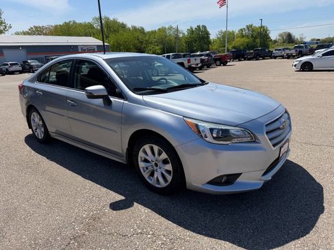 Used 2017 Subaru Legacy 2.5i Premium AWD/4WD image 7