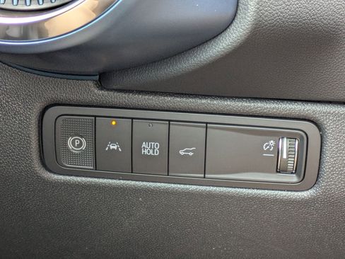 Used 2026 Chevrolet Equinox EV LT w/ Convenience Package II image 22