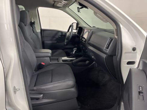 Used 2022 Nissan Frontier S AWD/4WD image 4