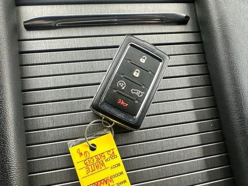 Used 2023 Jeep Wagoneer Base image 36