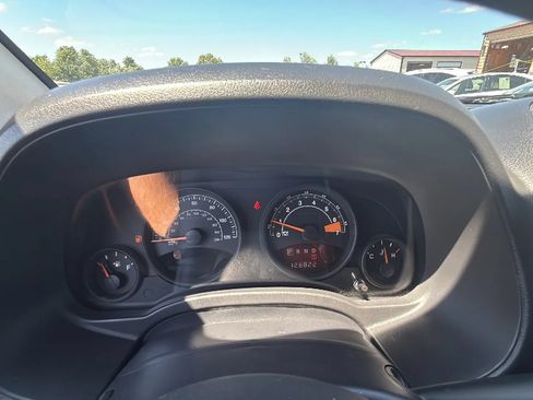 Used 2014 Jeep Compass Sport w/ Power Value Group FWD image 5
