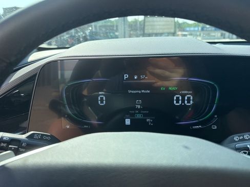 New 2025 Kia Niro EX Touring image 30