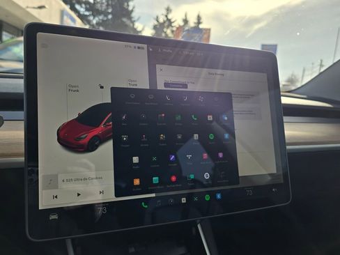 Used 2018 Tesla Model 3 Long Range RWD image 26
