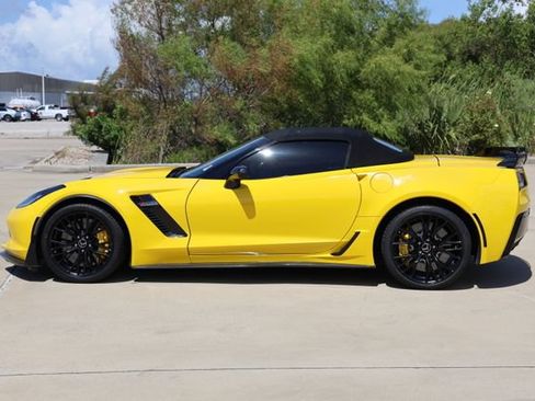 Used 2015 Chevrolet Corvette Z06 w/ 3LZ Preferred Equipment Group RWD image 5