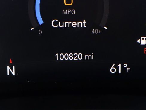 Used 2021 Chrysler Pacifica Touring-L image 23