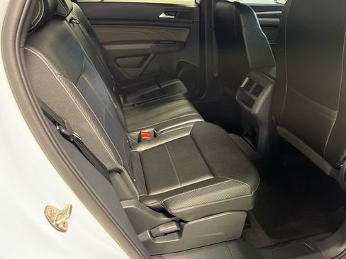 Used 2023 Volkswagen Atlas Cross Sport SEL R-Line AWD/4WD image 13